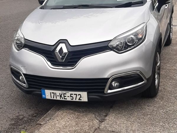 Renault Captur Hatchback, Diesel, 2017, Grey