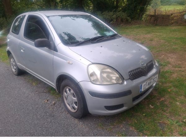 Toyota Yaris Hatchback, Petrol, 2003, Silver