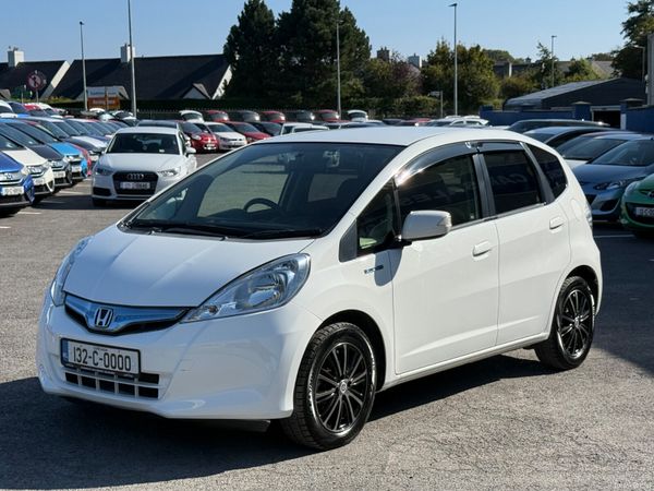 Honda Fit Hatchback, Petrol Hybrid, 2013, White