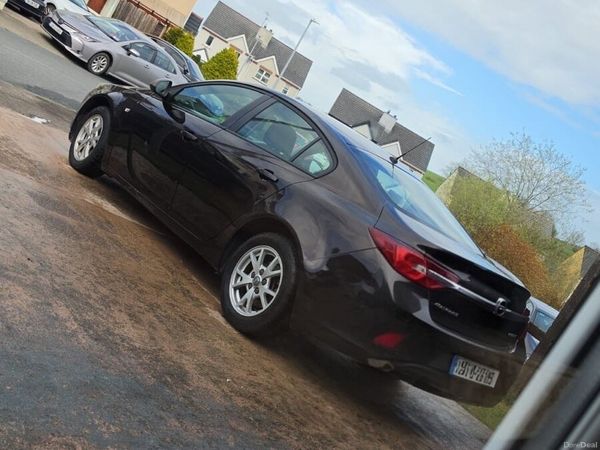 Opel Insignia Saloon, Diesel, 2015, Brown