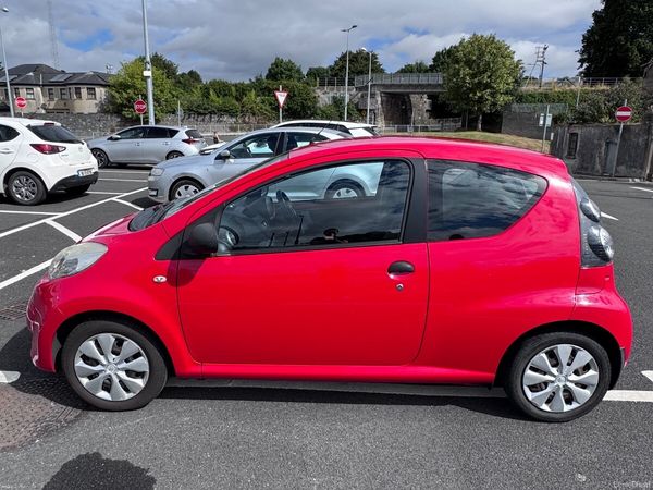 Citroen C1 Hatchback, Petrol, 2011, Red