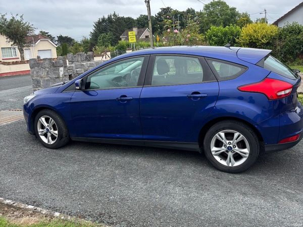 Ford Focus Hatchback, Diesel, 2017, Blue