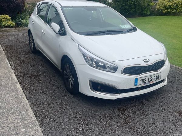Kia Ceed Hatchback, Diesel, 2016, White