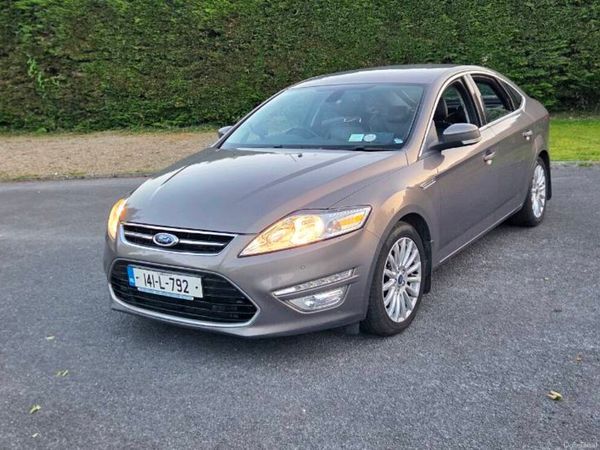 Ford Mondeo Hatchback, Diesel, 2014, Brown