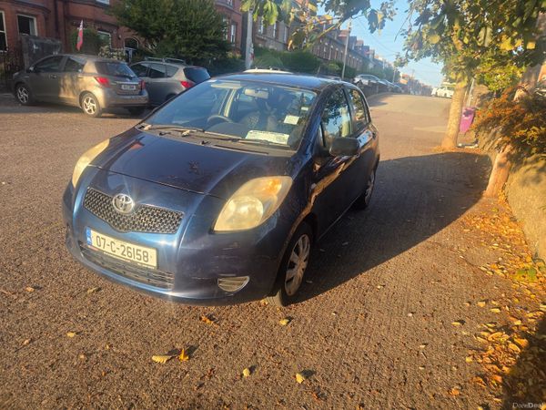 Toyota Yaris Hatchback, Petrol, 2007, Blue