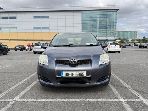 Toyota Auris Hatchback, Petrol, 2009, Grey