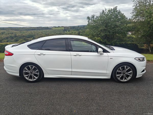 Ford Mondeo Hatchback, Diesel, 2019, White