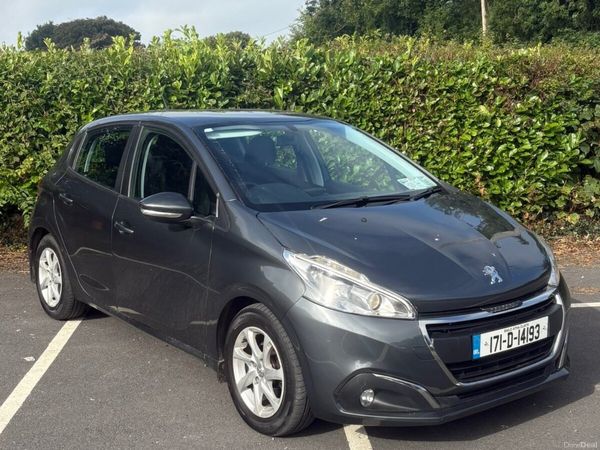 Peugeot 208 Hatchback, Diesel, 2017, Grey