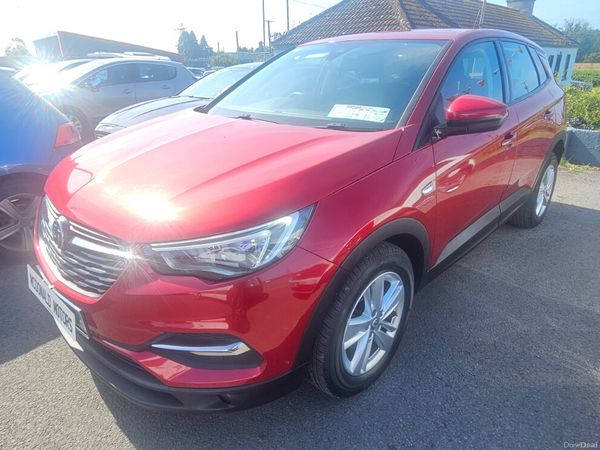 Vauxhall Grandland X Hatchback, Diesel, 2018, Red