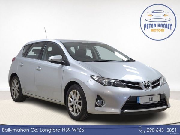 Toyota Auris Hatchback, Petrol, 2013, Silver