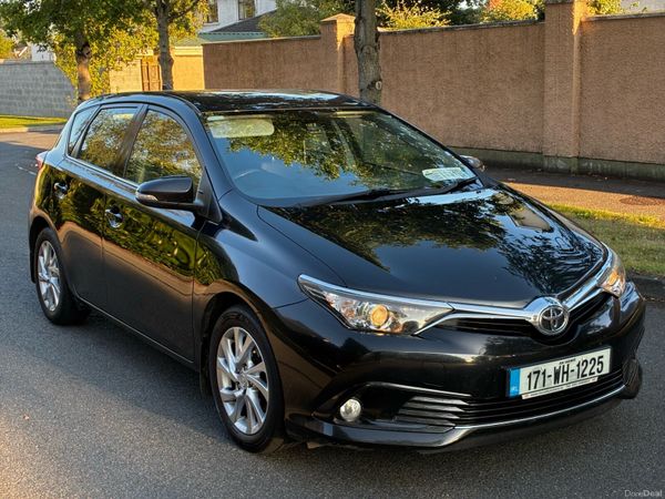 Toyota Auris Hatchback, Diesel, 2017, Black