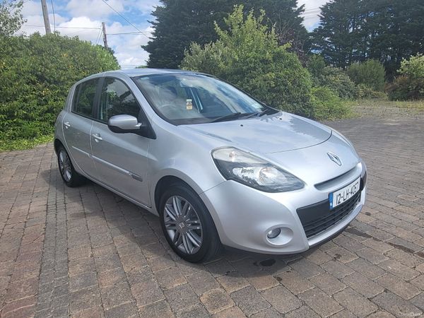 Renault Clio Hatchback, Petrol, 2012, Silver