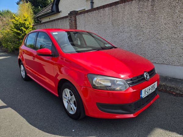 Volkswagen Polo Hatchback, Petrol, 2011, Red