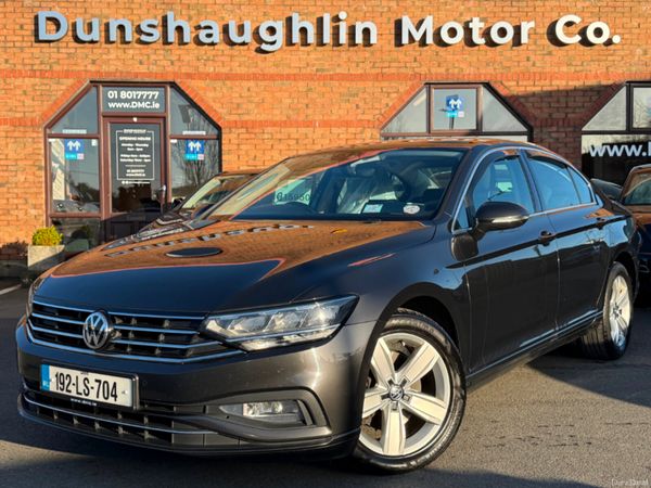 Volkswagen Passat Saloon, Diesel, 2019, Grey