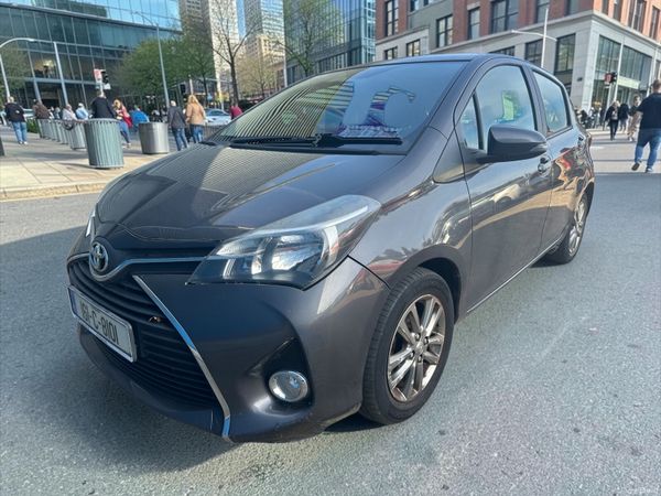 Toyota Yaris Hatchback, Petrol, 2016, Grey