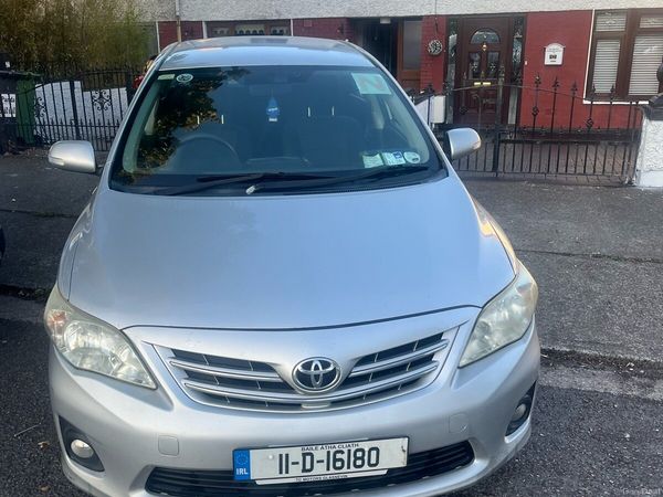 Toyota Corolla Saloon, Diesel, 2011, Silver
