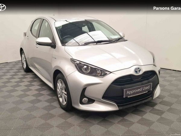 Toyota Yaris Hatchback, Petrol Hybrid, 2021, Silver