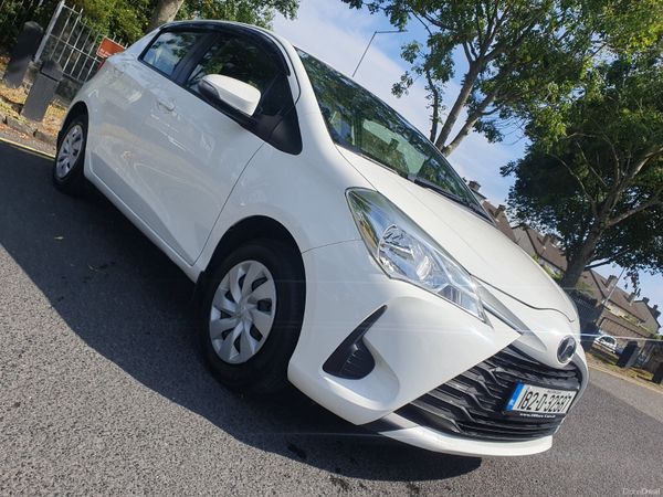 Toyota Yaris Hatchback, Petrol, 2018, White