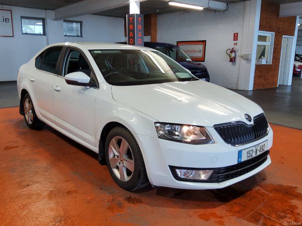 Skoda Octavia Saloon, Diesel, 2015, Blue