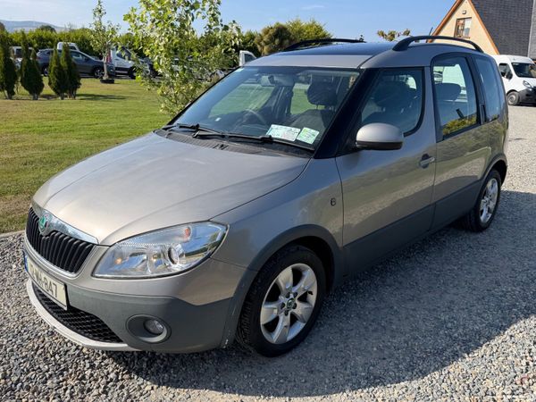 Skoda Roomster MPV, Petrol, 2012, Beige