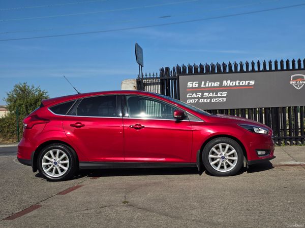 Ford Focus Hatchback, Diesel, 2016, Red