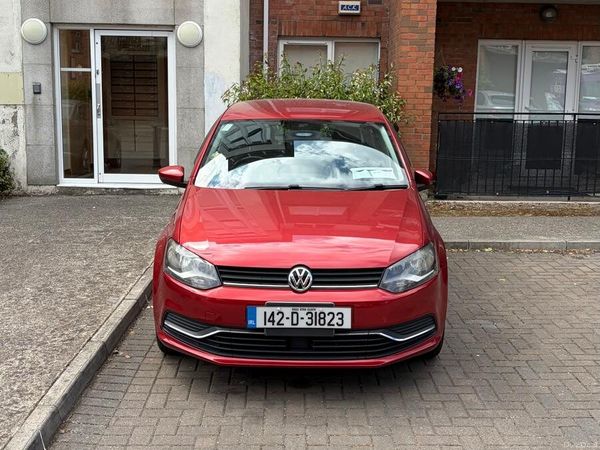 Volkswagen Polo Hatchback, Petrol, 2014, Red