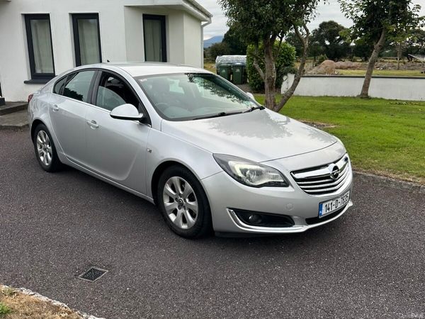 Opel Insignia Hatchback, Diesel, 2014, Silver