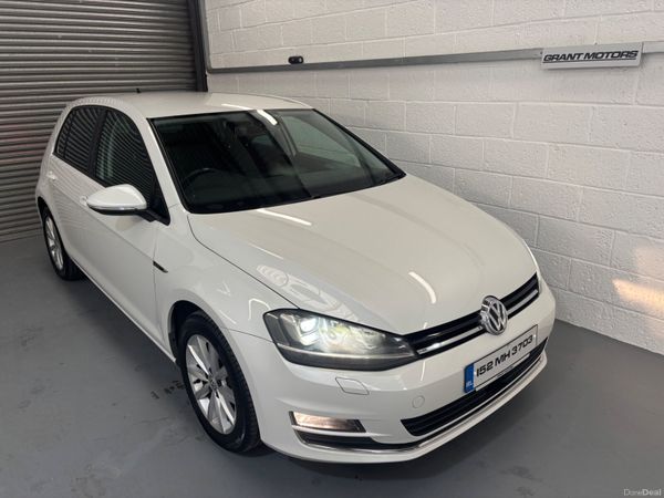 Volkswagen Golf Hatchback, Petrol, 2015, White