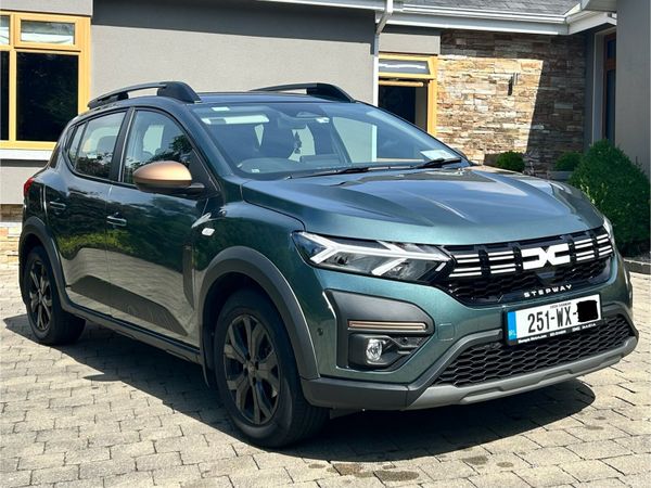 Dacia Sandero Stepway Hatchback, Petrol, 2025, Green