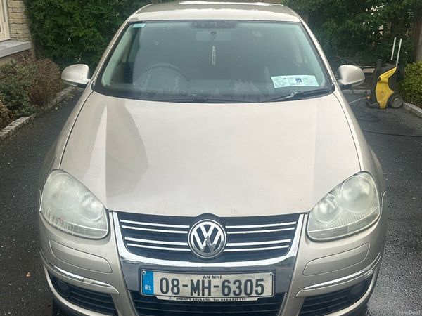 Volkswagen Jetta Saloon, Petrol, 2008, Beige