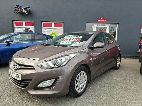 Hyundai i30 Hatchback, Petrol, 2013, Bronze