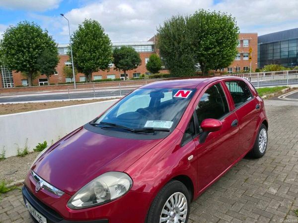 Fiat Punto Hatchback, Petrol, 2012, Red