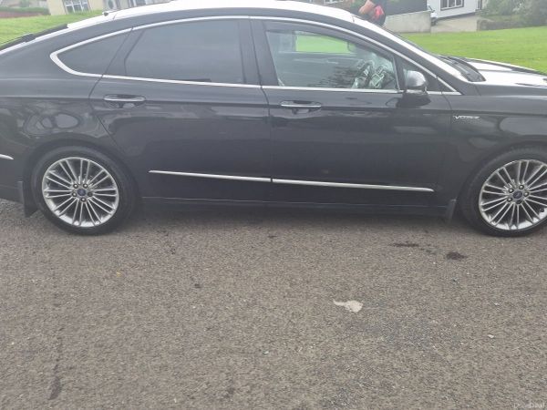 Ford Mondeo Hatchback, Diesel, 2017, Black