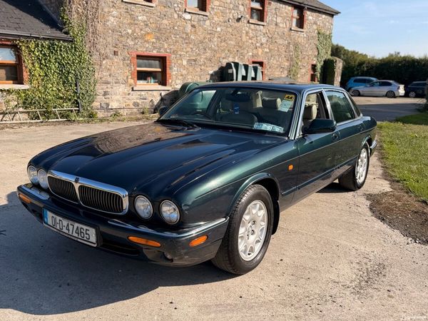 Jaguar XJ Saloon, Petrol, 2001, Green