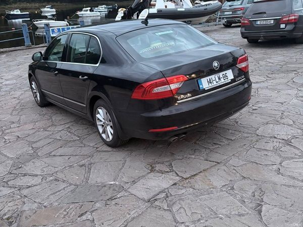 Skoda Superb Saloon, Diesel, 2014, Black