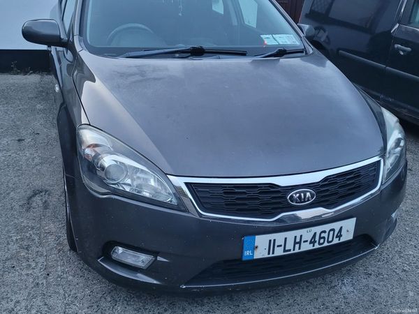 Kia Ceed Hatchback, Diesel, 2011, Grey