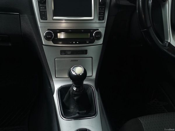 Toyota Avensis Saloon, Diesel, 2013, Blue