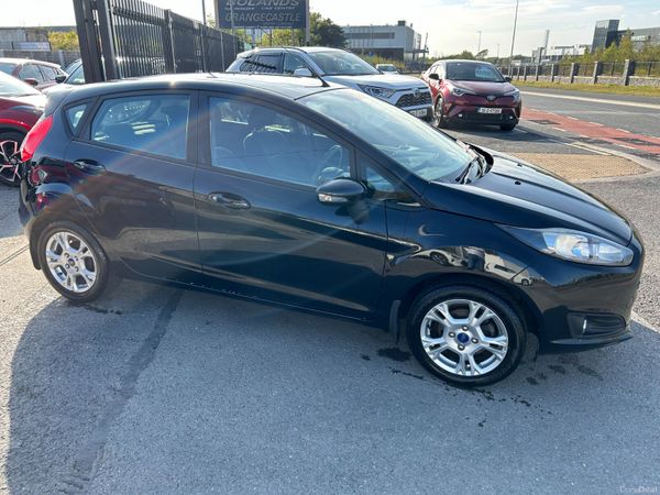Ford Fiesta Hatchback, Petrol, 2015, Black