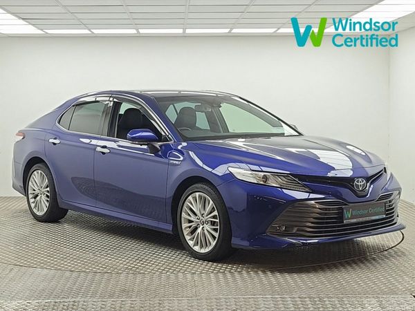 Toyota Camry Saloon, Petrol Hybrid, 2019, Blue
