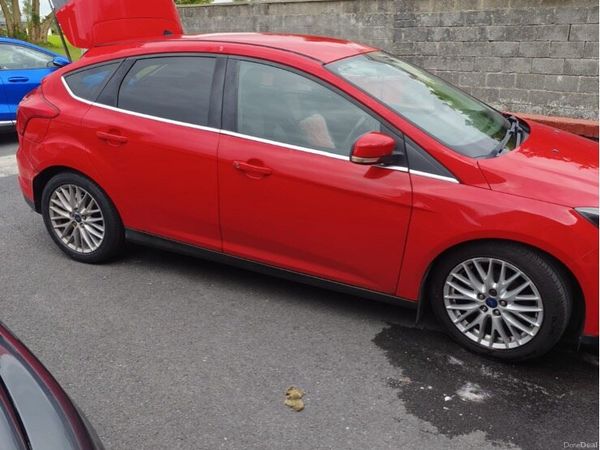 Ford Focus Hatchback, Diesel, 2013, Red