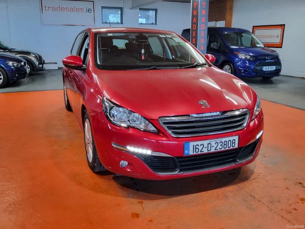 Peugeot 308 Hatchback, Petrol, 2016, Red