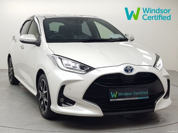 Toyota Yaris Hatchback, Petrol Hybrid, 2020, White