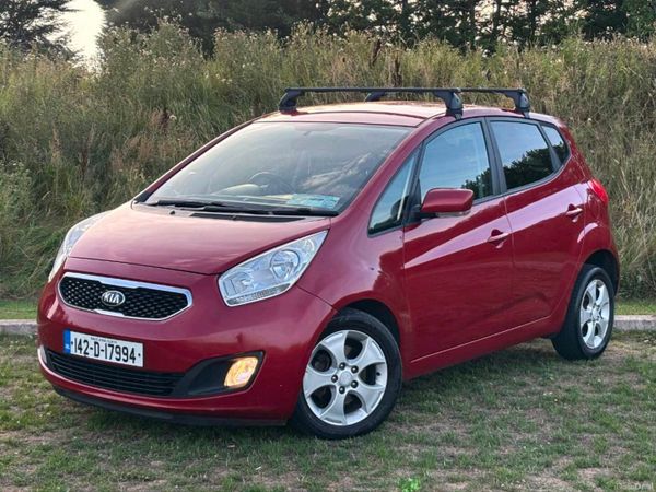 Kia Venga MPV, Diesel, 2014, Red