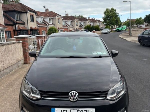 Volkswagen Polo Hatchback, Petrol, 2015, Black