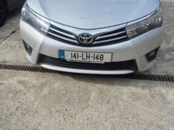 Toyota Corolla Saloon, Diesel, 2014, Silver