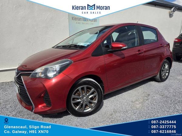 Toyota Yaris Hatchback, Petrol, 2015, Red