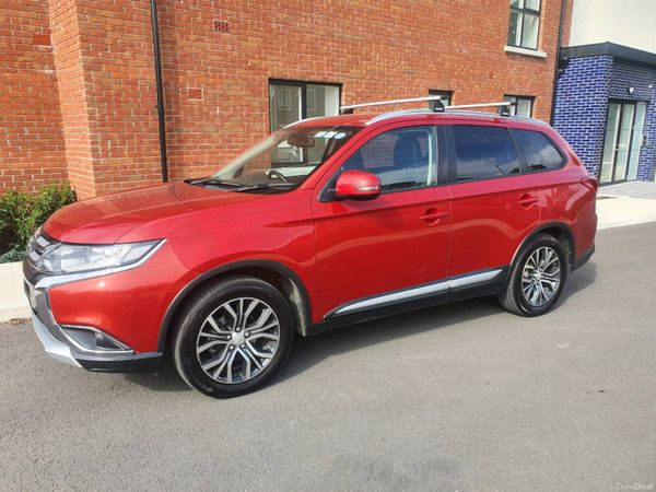 Mitsubishi Outlander SUV, Diesel, 2015, Red