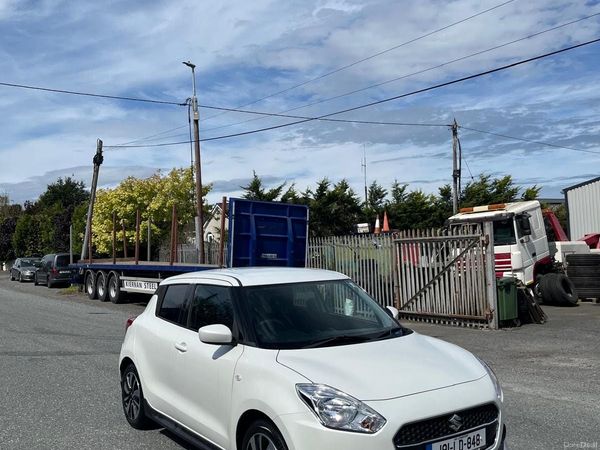 Suzuki Swift Hatchback, Petrol, 2019, White