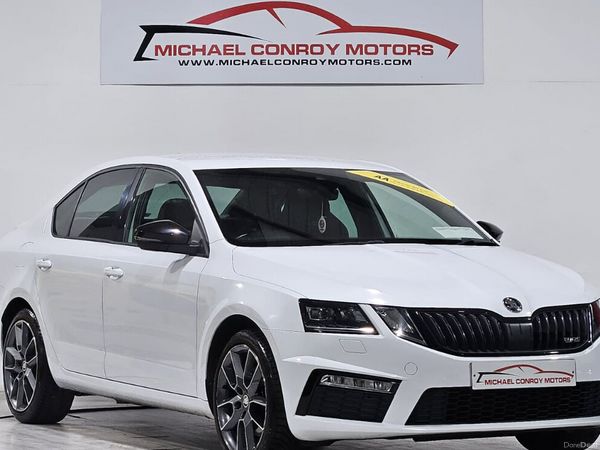 Skoda Octavia Hatchback, Diesel, 2017, White