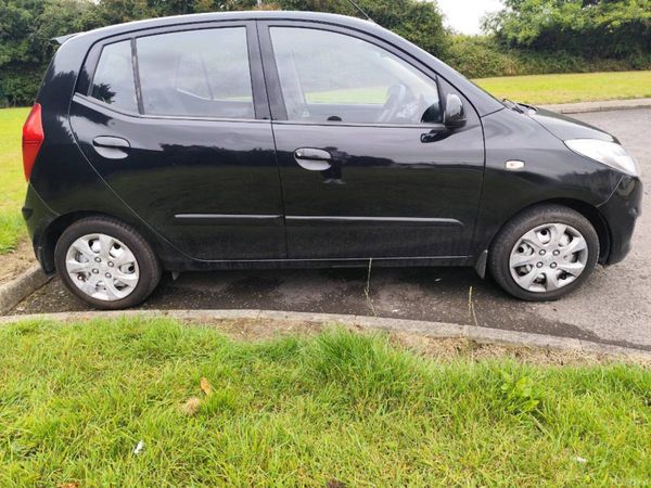 Hyundai i10 Hatchback, Petrol, 2013, Black
